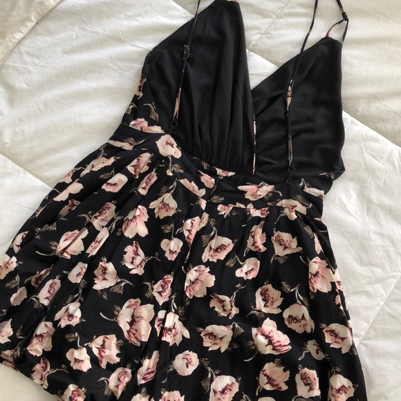 Floral Romper - Picture 2 of 4